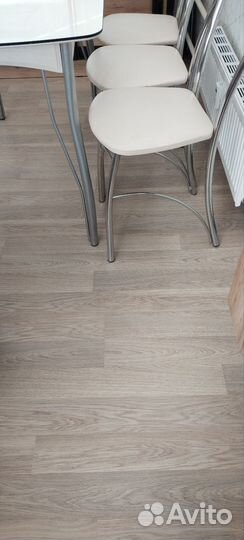 Кухонный стол и стулья бу