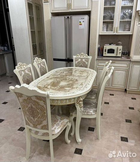 Столы и стулья новые
