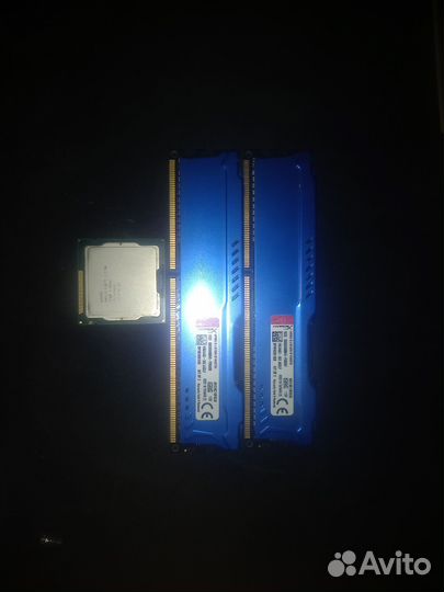 Материнская плата с процессором и памятью