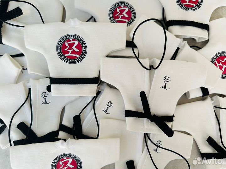 Кимоно Кудо на автозеркало