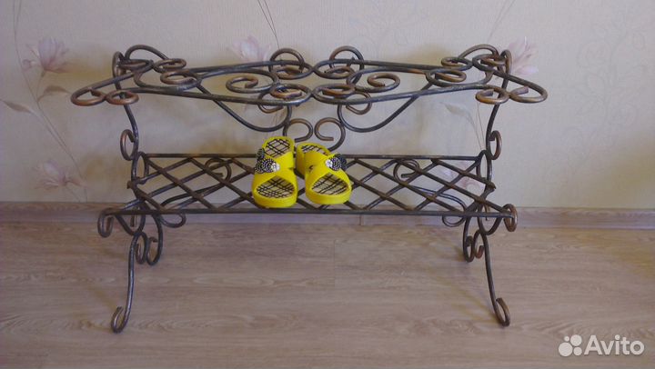 Кованая подставка под обувь