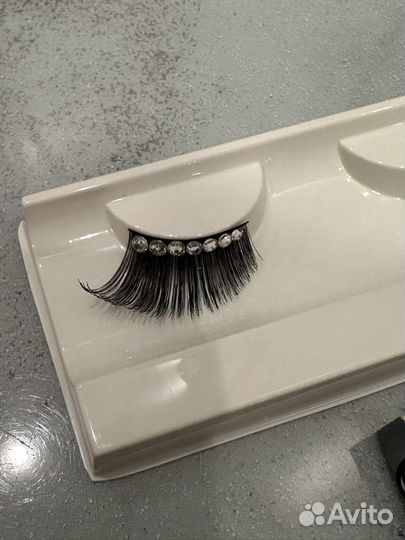 Накладные ресницы со стразами