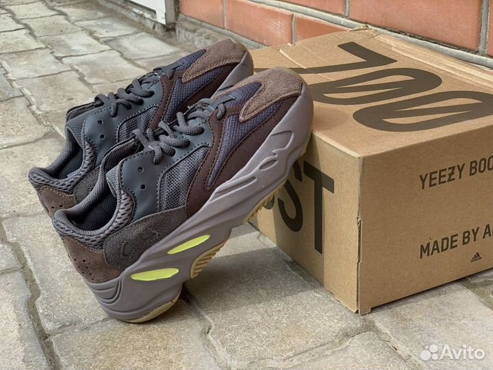 Кроссовки Adodas Yeezy 700