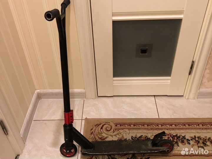 Продаю самокат хороший поменять подчивники