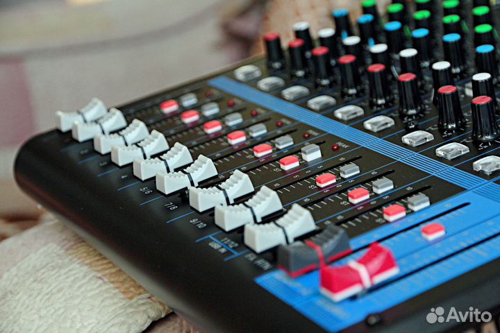 Микшерный пульт yamaha mg12xu в упаковке