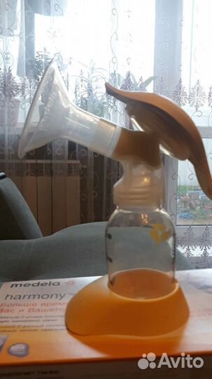 Молокоотсос medela ручной