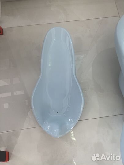 Ванночка для купания с горкой