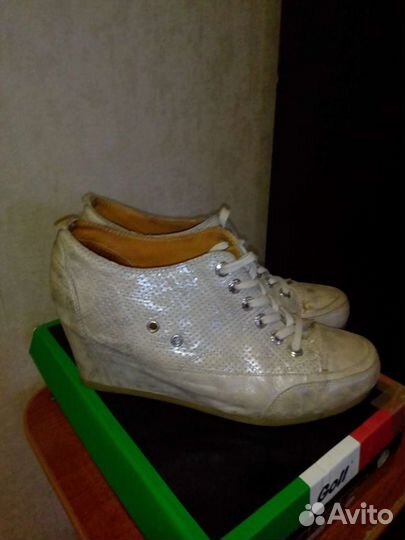 Сникерсы женские