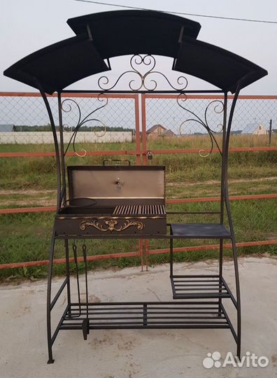 Мангал с крышей и печкой