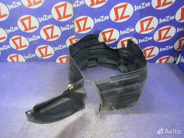 Подкрылок Toyota Vista Ardeo ZZV50 Перед Право