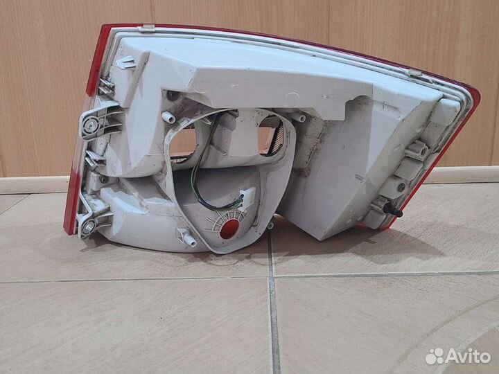 Фонарь задний левый Skoda Octavia A7