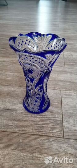 Ваза для цветов хрустальная