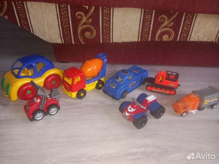 Машинки,танк и тд