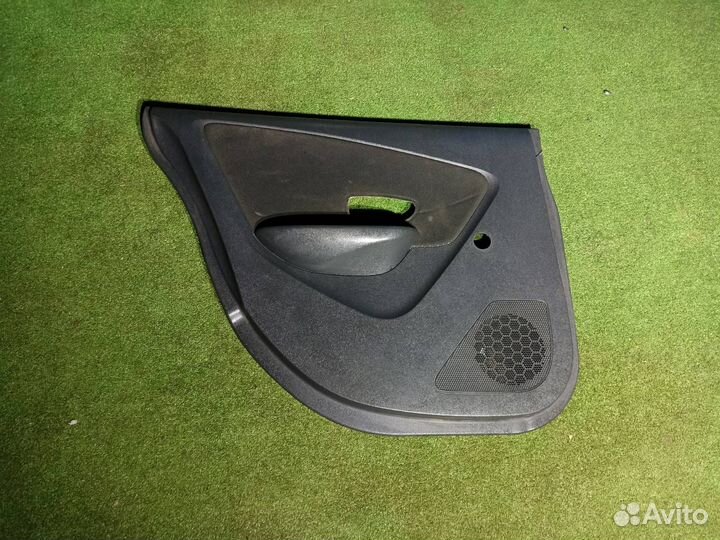 Обшивка двери задняя левая Nissan Almera G15 1.6