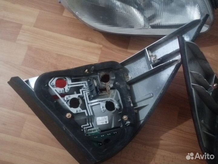 Фара для Mercedes S W-220