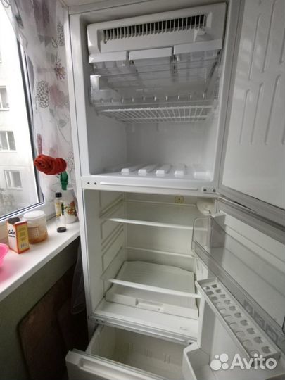 Холодильник бу stinol