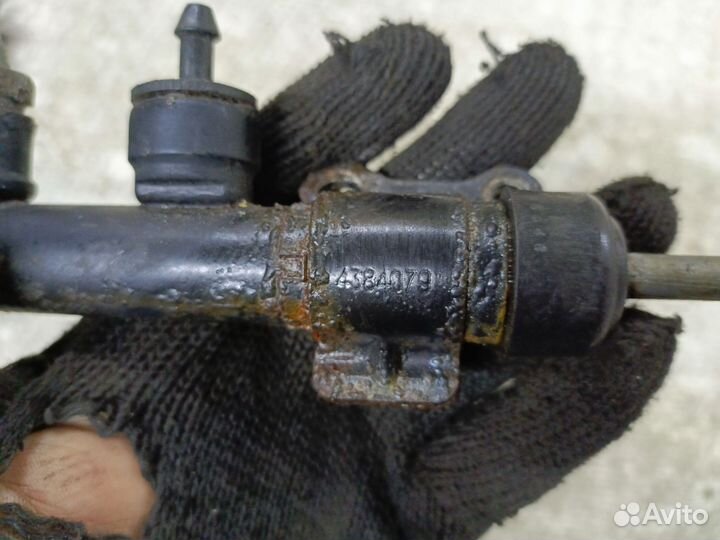 Главный цилиндр сцепления Saab 9000 1995г