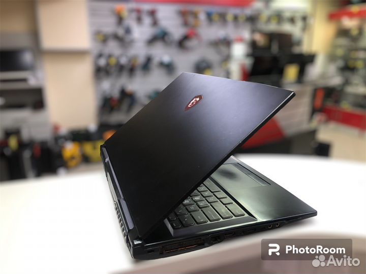 Ноутбук MSI ms-17e4