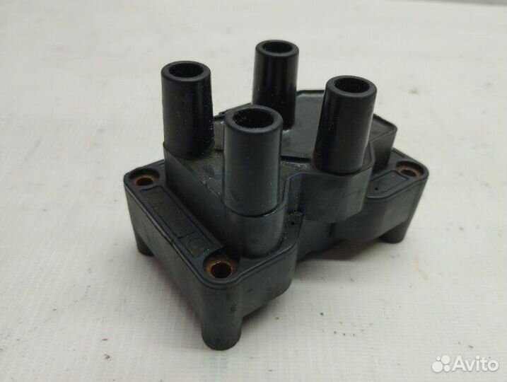 Катушка зажигания Ford Focus хэтчбек 2010