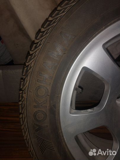 Yokohama Ice Guard Stud IG55 225/55 R16