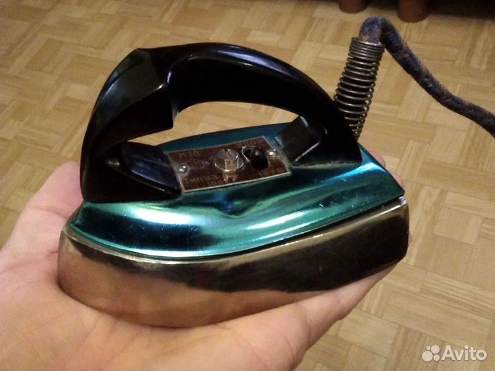 Утюг электрический дорожный ретро