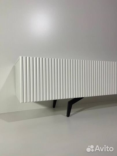 Тумба тв 2м (подвес или опоры)