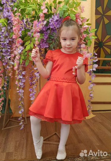 Платье на девочку 110-116