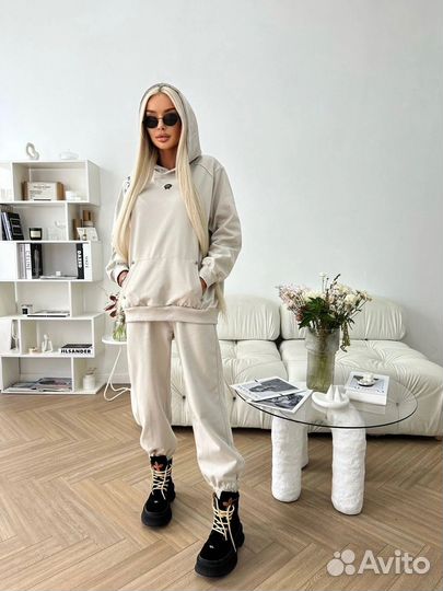 Костюм спортивный