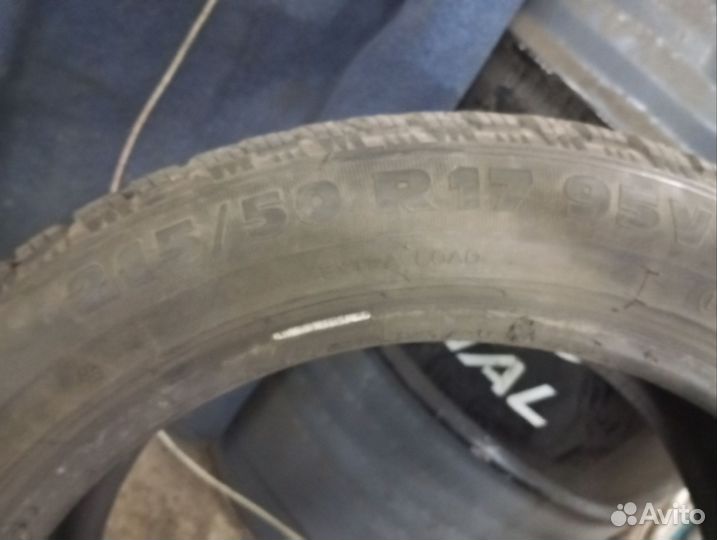 Kormoran D 215/50 R17 95V