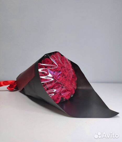 Красные Розы из Белого Шоколада - 29 шт в Букете