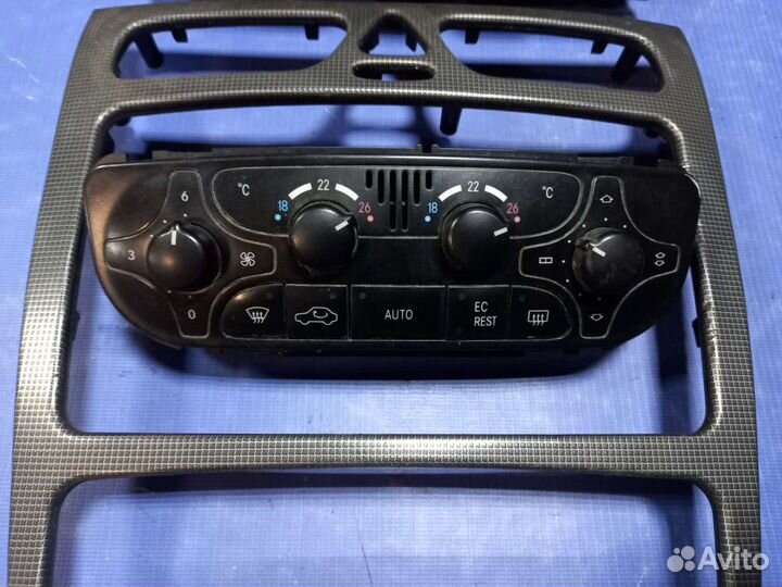 Блок управления климатом mercedes benz w203 c320