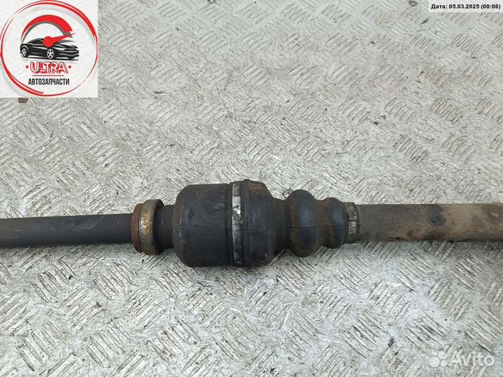 Полуось передняя правая б/у Peugeot 307 9637117880