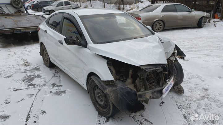 Замок двери задней правой Hyundai Solaris 81420-1R020