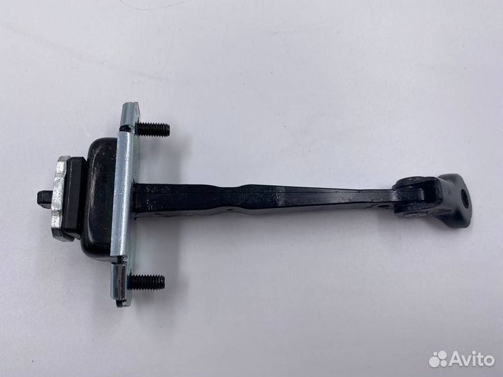 Ограничитель правый задний Optima 4