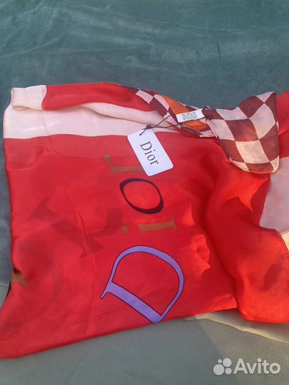 Палантин шелковый бренд