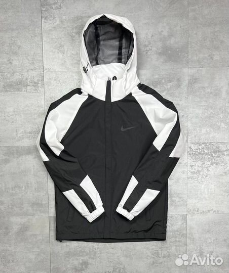 Ветровки Nike