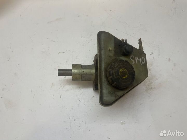 Цилиндр главный тормозной Mercedes S-Klasse W140