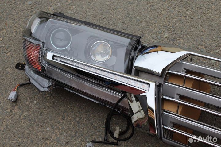 Land Cruiser 200 08-15 тюнинг фары решетка Z3WB5