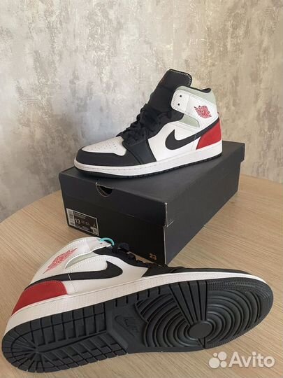 Кроссовки nike air jordan 1 mid se