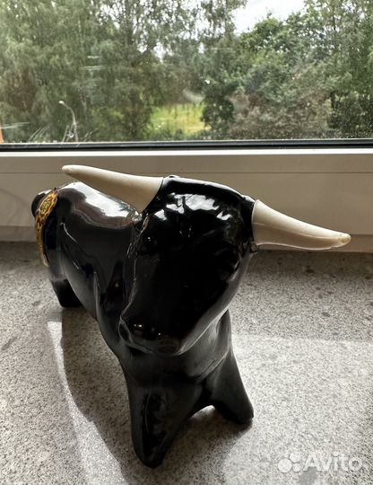 Бык бутылка стеклянный