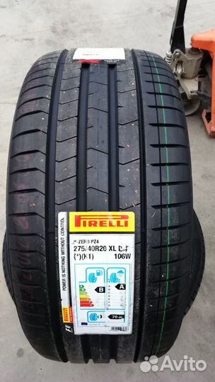 Pirelli P Zero PZ4 275/40 R20 106W