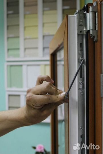 Ремонт пластиковых окон. Дверей. 24 часа