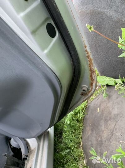 Задняя правая дверь Mitsubishi Lancer cedia