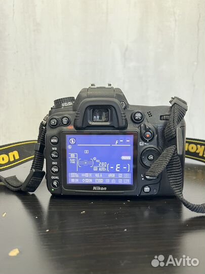 Nikon D7000 body