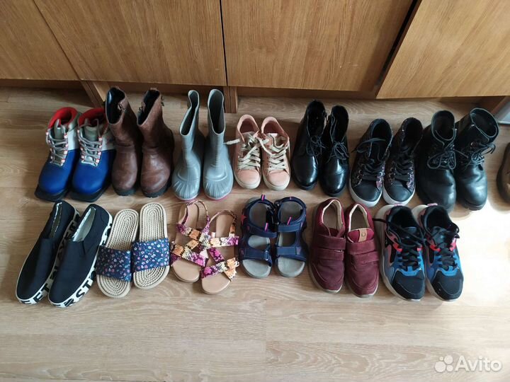 Продам обувь для девочки от 31 до 36 размеров