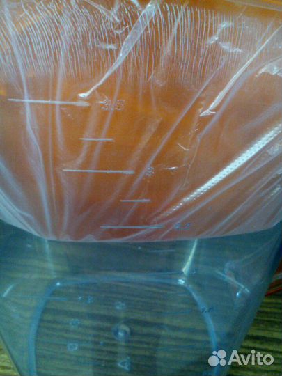 Кувшин Барьер 4л оранжевый, зелёный б/у