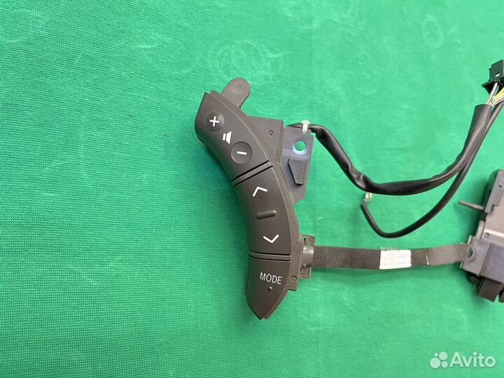 Кнопки мультимедиа руля Toyota Land Cruiser 100