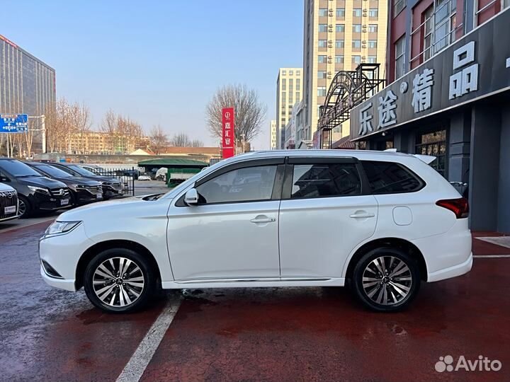 Mitsubishi Outlander 2.0 CVT, 2021, 42 346 км