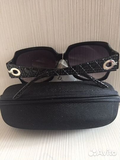 Очки солнцезащитные