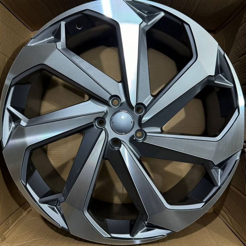 Литые диски Toyota 8×R22 5×114.3